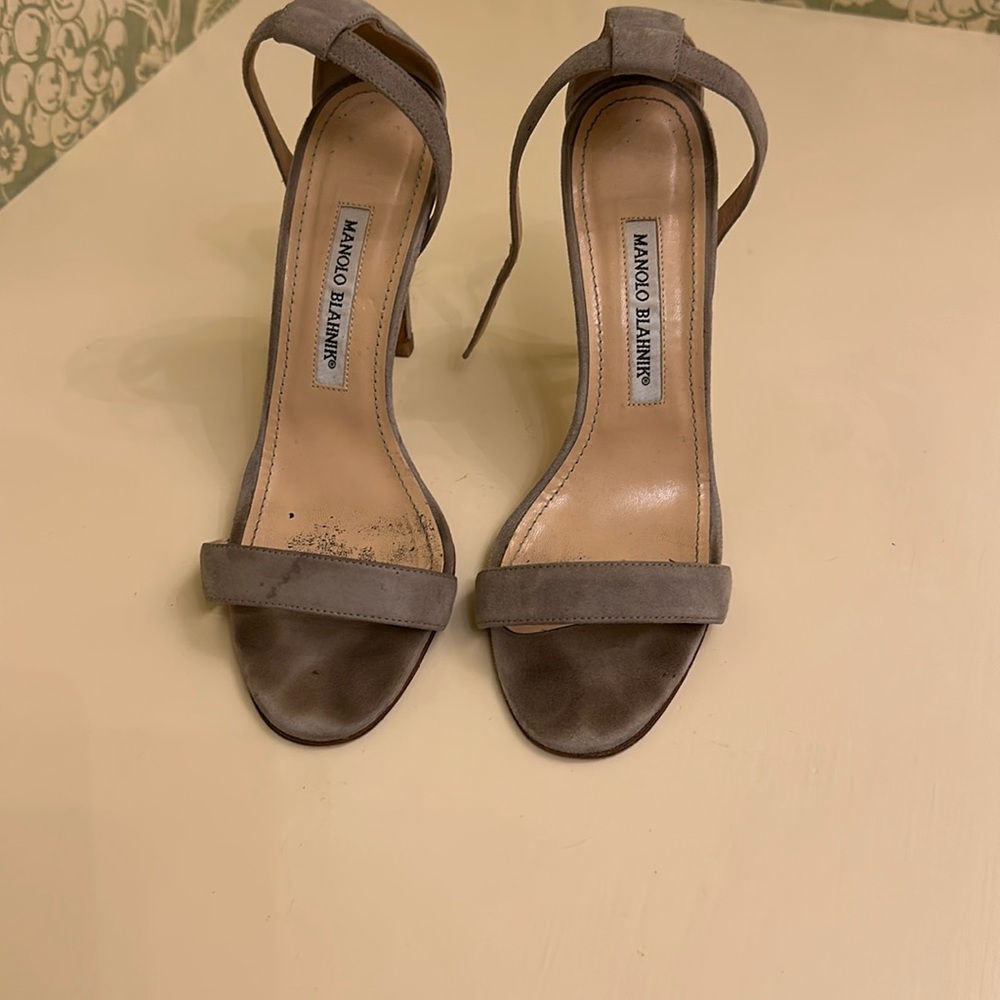 Manolo blahnik heels light grey size 38